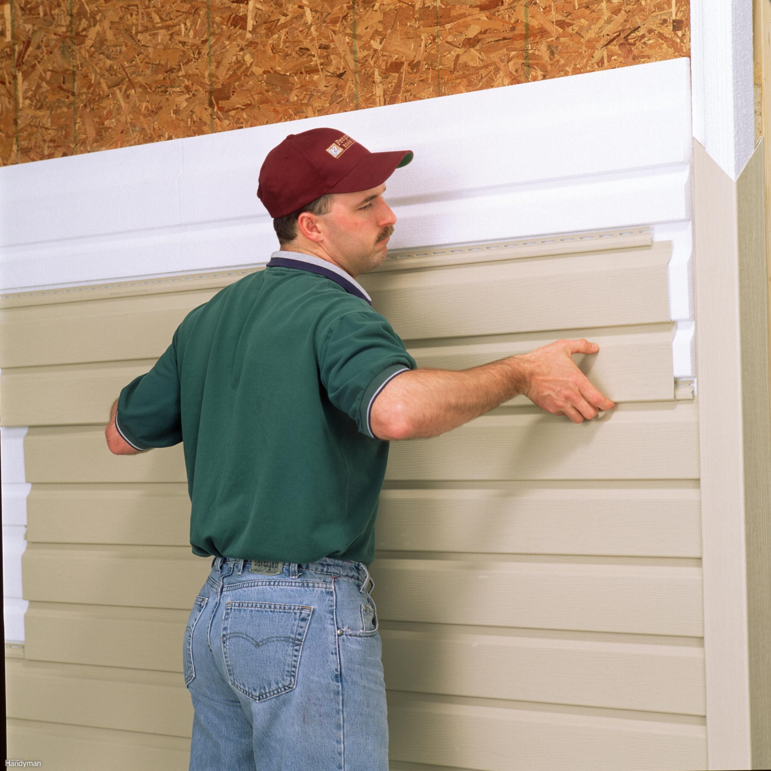 Insulated Siding Repair Tips: A Homeowners Guide